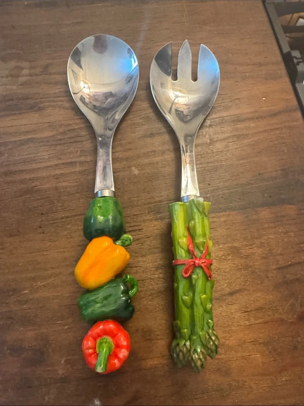 Decorative Vegetable Handle Salad Server Set - Green & Multi